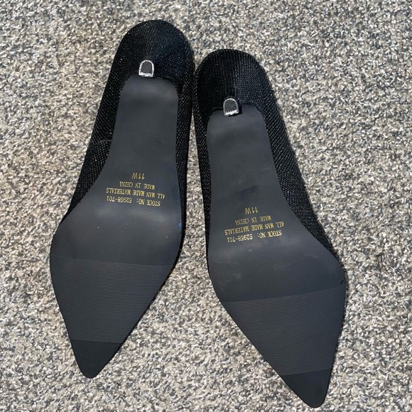 Midnight black pump (wide width) - Picture 6 of 7